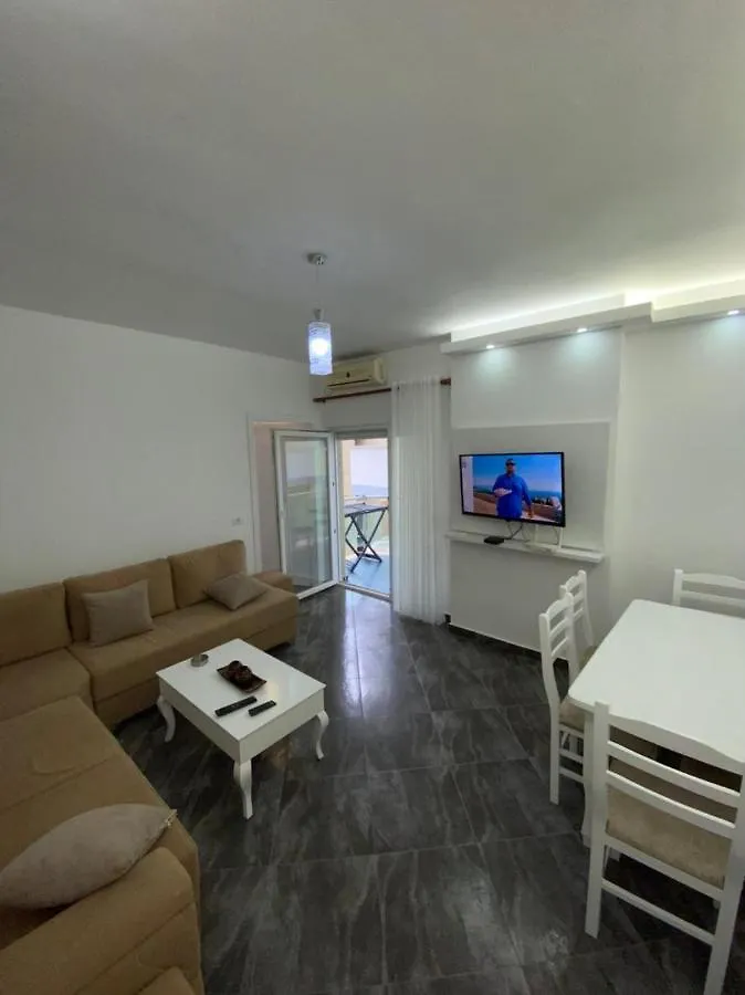 Summer Apartments Shengjin 0*,